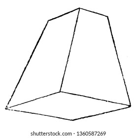Es kann nützlich sein, den Kamin zu beobachten. Über diesen Slates befindet sich eine 2-Fuß-Quadratplatte und auf dem ein abgeschnittener Pyramidenstein, 14 oder 12 Zoll quadratisch auf der Basis Vintage