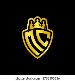 logotipo de monograma MC con plantilla de diseño de estilo de escudo y corona aislado en fondo negro