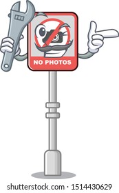 Mechanic no camera on edge mascot road