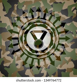 medal icon on camo pattern