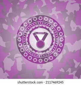 medal icon on pink and purple camo pattern. 
