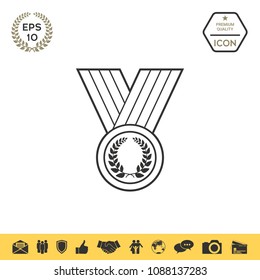 Medal with Laurel wreath, line icon