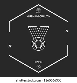 Medal with Laurel wreath, line icon