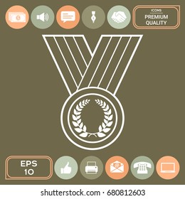 Medal with Laurel wreath, line icon