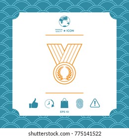 Medal with Laurel wreath, line icon