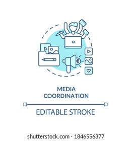 Icono de concepto de coordinación de medios. Ilustración delgada de la idea de cobertura de eventos en medios sociales. Rendimiento de varias tareas. Gestión de marketing. Dibujo de color RGB con contorno aislado del vector. Trazo editable