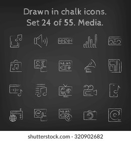 Icono de medios dibujado a mano en tiza sobre un vectores de pizarra con iconos blancos en un fondo negro.