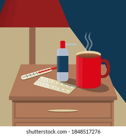 Medicina y taza de té en la mesita de noche. Concepto de enfermedad: píldoras, termómetro, pulverización de garganta junto a la cama, noche, lámpara, fondo oscuro. Ilustración vectorial plana de enfermedad, infección, tratamiento.