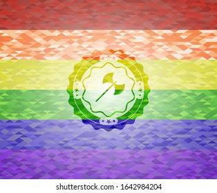 icono medieval de hacha dentro del emblema sobre fondo de mosaico con los colores de la bandera LGBT