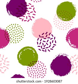 Memphis circles seamless fabric print pattern. Hand drawn and halftone round shapes vector background. Grunge polka dot seamless ornament, colorful circles wallpaper. Memphis flat bubbles print.