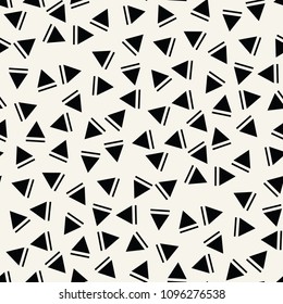memphis style triangle seamless pattern