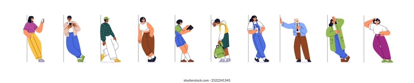 Hombres y mujeres apoyados contra la pared, fijados. Personajes de pie en diferentes posturas al aire libre. Gente feliz, molesta con el teléfono, esperando, relajándose. Ilustración vectorial plana aislada sobre fondo blanco