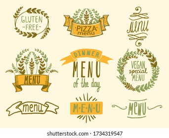 Titulares de menú, emblemas o logos, gráficos de escritura a mano con orejas de trigo y cintas. Menú pizza, cena, menú vegetal y sin gluten