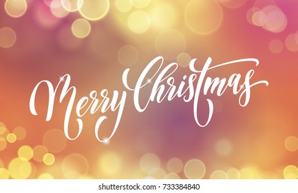 Tarjeta de felicitación navideña y caligrafía con letras en flamencos de nieve espumosos festivos con efecto bokeh borroso. Vector Navidad vacaciones de invierno texto de deseo para la celebración de Año Nuevo