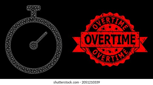 Mesh Polygonal Time Tracker auf schwarzem Hintergrund, und Overtime Gummi Band Robben Druck. Der rote Stempel enthält Überstunden-Titel in der Schleife. Vektormodell erstellt aus Zeittracker Symbol mit Maschen.