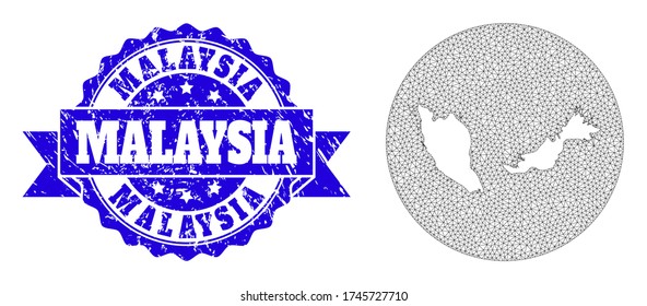 Mesh Vektorkarte von Malaysia mit Grunge Stempel. Die dreieckige Maschenkarte Malaysias ist in einen Kreis gemeißelt. Blauer, abgerundeter Grunge Siegel mit Band.