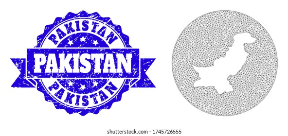 Mapa vectorial de malla de Pakistán con sello de foca rayado. El mapa triangular de malla de Pakistán es un agujero en forma redonda. La marca de agua azul rosetón grunge tiene cinta.
