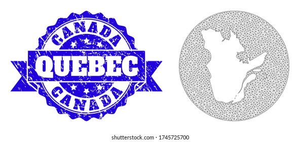 Mapa vectorial de malla de la provincia de Quebec con sello rayado. El mapa de malla triangular de la provincia de Quebec se invierte en forma redonda. Sello redondo azul rayado con cinta.