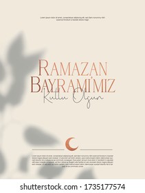 un mensaje con delicados tipos de letra que dice 'feliz fiesta de ramadán' para celebrar la fiesta de los musulmanes y una pequeña media luna para simbolizar el islam