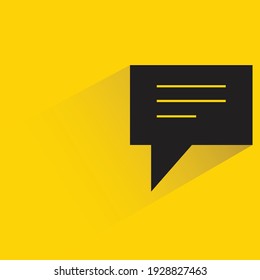 diálogo de mensajes con sombra sobre fondo amarillo