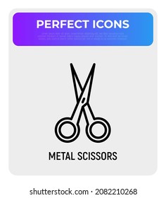 Icono de línea delgada de las tijeras metálicas. Ilustración vectorial moderna para el peluquero del logotipo.