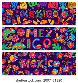 Pancartas mexicanas con comida, camaleones y flores, pájaros, plumas, banderas de picado y pimientos de chile, decoradas con brillantes adornos étnicos. Banderas vectoriales de la fiesta nacional de México