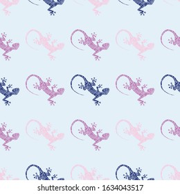 Mexican seamless pattern with lizards. Ornamental lizards colorful illustration pattern. Talavera ornamental ceramic. Vector pattern.