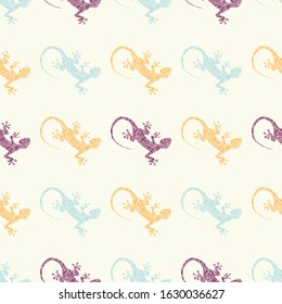 Mexican seamless pattern with lizards. Lizards. Vector image of an gecko on white background. Vector seamless pattern with lizards.