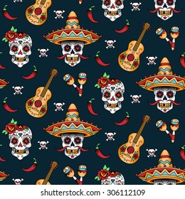 Calaveras azucareras mexicanas con pimienta picante en un fondo azul. Patrón transparente