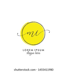 MI Initial beauty monogram logo vector