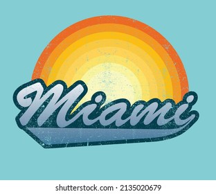 Miami Strand mit Retro-Sonne Vektordesign T-Shirt.