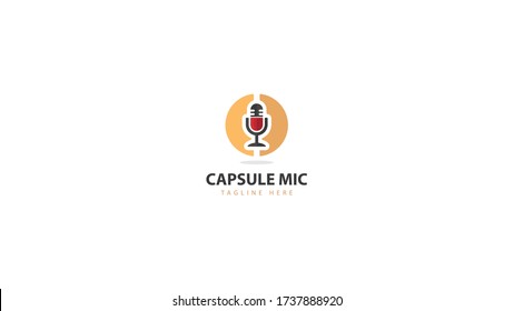 Cápsulas combinadas de diseño con logotipo de micrófono. vector