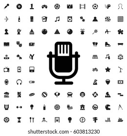 Microphone icon illustration isolated vector sign symbol. entertainment icons vector set.