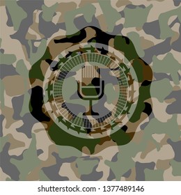 microphone icon on camo texture