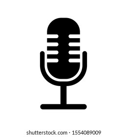 Microphone icon on white background. Vector illustration.