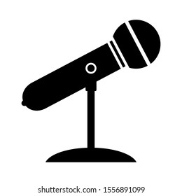 Microphone icon on white background. Vector illustration.