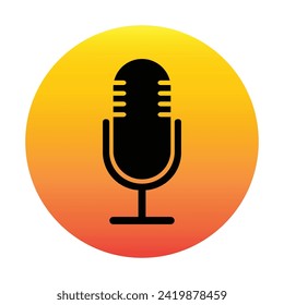El icono del micrófono en un círculo naranja aislado en un fondo blanco. Logotipo, aplicación, interfaz de usuario. Icono de radio podcast. Emisión de la tabla de micrófono de estudio. Icono de vector de grabación Studio.Voice.