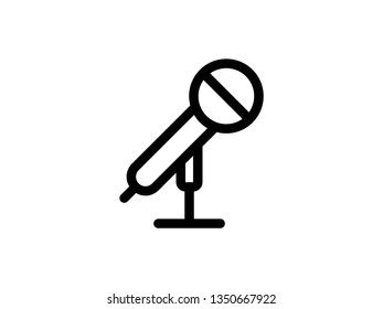 Microphone outline Icon set vector. Mic sign. Karaoke microphone icon. Broadcast mic sign - Vector