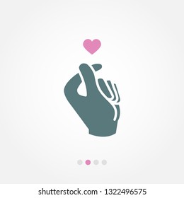 mini heart hand