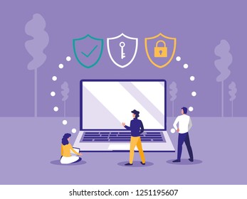 Mini-Leute und Laptop-Computer mit Set Padlock-Schlösser