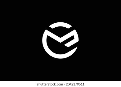 Mínimo y elegante logotipo de arte en monograma. Excelente profesional de moda genial artístico CM MC logotipo del icono del Alfabeto basado inicialmente en MC. Logo de Premium Business.