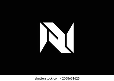 Mínimo y elegante logotipo de arte en monograma. Destacado profesional de moda impresionante artístico NR RN con el logotipo del icono del Alfabeto basado en la base inicial. Logo de Premium Business. Color blanco sobre fondo negro.