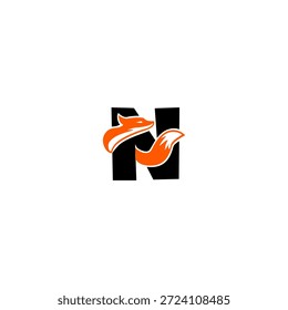 Zorro mínimo con cola estilizada formando la letra N del alfabeto. Logotipo limpio y elegante adecuado para marcas modernas, etiquetas de moda e identidades creativas