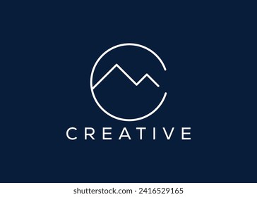 Plantilla mínima de vector de diseño de logotipo de montaña de letra C