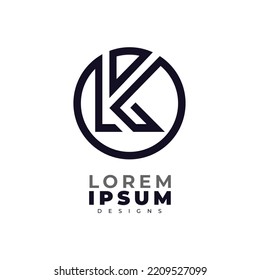 Resumen minimalista Logo de la letra inicial K. Este logotipo incorpora con letra abstracta de forma creativa.Será adecuado para qué empresa o nombre de marca empiezan esos iniciales.