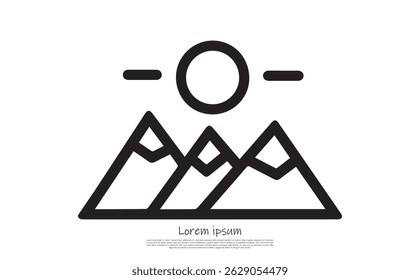 Diseño minimalista que presenta un contorno de tres montañas bajo un símbolo de sol sobre un fondo transparente, representado en un estilo simple y limpio en blanco y negro.