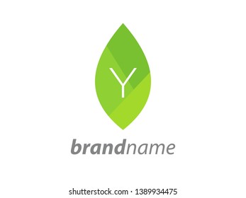 Minimalist illustration initial logo in leaf.