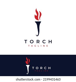 Logo de la antorcha de libertad minimalista. Antorcha con una forma simple. Letra elegante T, fuego y pilar.
