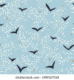 Minimalistischer, einfacher geometrischer Hintergrund. Schneiden Sie das Papierdesign aus. Chevron-Muster. Vögel am Himmel.