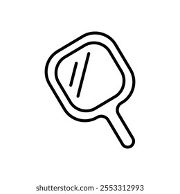Icono del espejo aislado en el fondo blanco